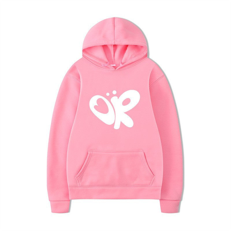 Dame hoodie med stort print og praktisk kænguru lomme Skovae