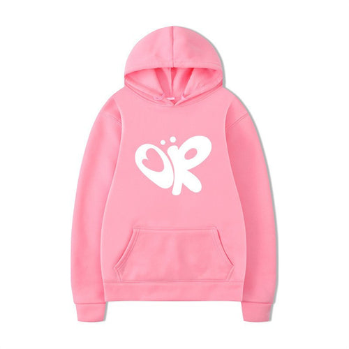 Dame hoodie med stort print og praktisk kænguru lomme Skovae