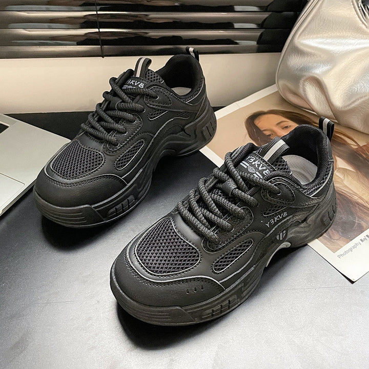 Dame Sporty Komfort-sneakers med åndbar mesh-overflade og dæmpende fodseng Stilla