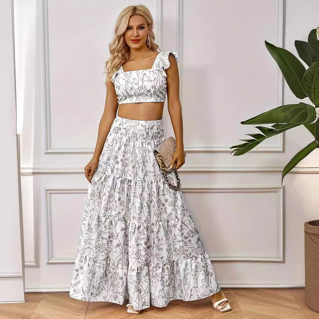 Dame to-delt sommeroutfit med blomsterdesign Stilla