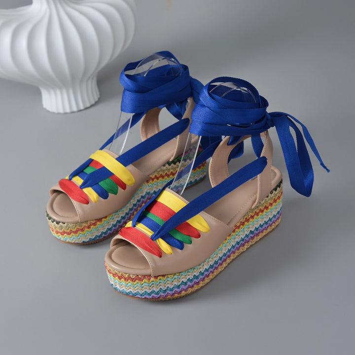 Dame plateau sandaler med farverige remme Stilla