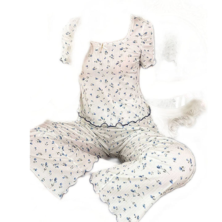 Dame pyjamas med blomsterprint og spidsafslutninger Stilla