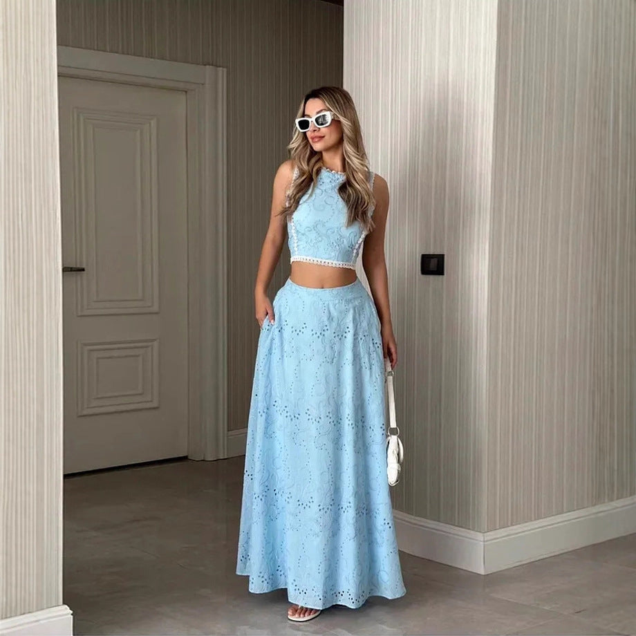 Dame maxi kjoler med fint mønster af broderede huller og trendy crop top Skovae
