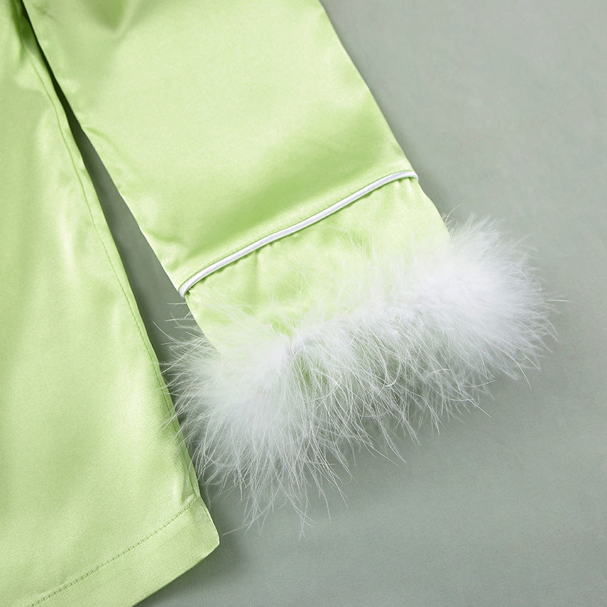 Dame Satin-Pyjama-sæt med foret ærmer og dekorative detaljer Stilla