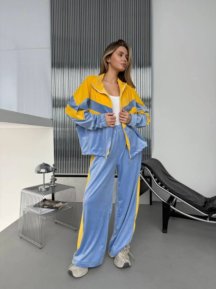 Kvinders sporty fløjls tracksuit med elegant lynlås og moderne striber Skovae