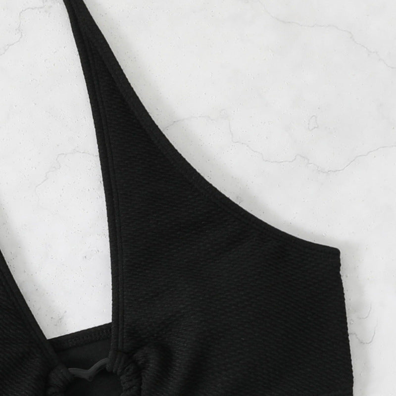 Dame bikini-sæt med hjerte-detaljer og trendy design Stilla