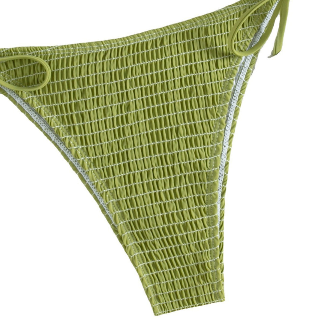 Dame Triangel-Bikini med raffinerede flæse-detaljer og justerbare stropper Skovae
