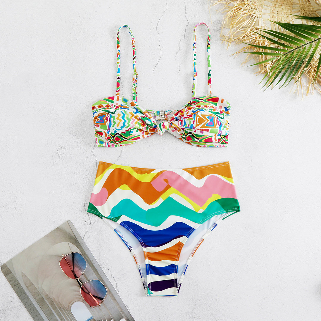 Dame bikini-sæt med trendy bandeau-top og højtsiddende trusser Stilla