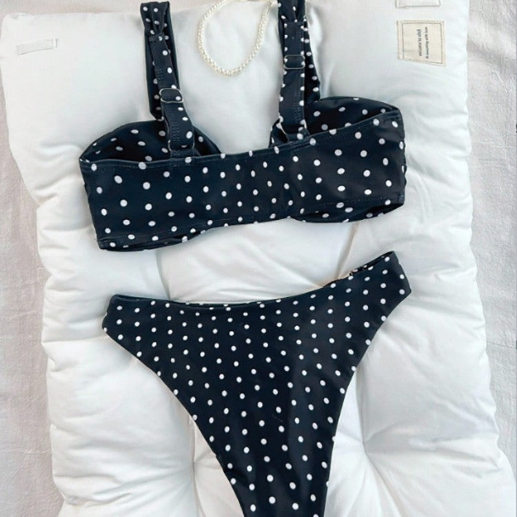 Dame bikini med polstrede skåle og dekorativ skal-detalje Skovae