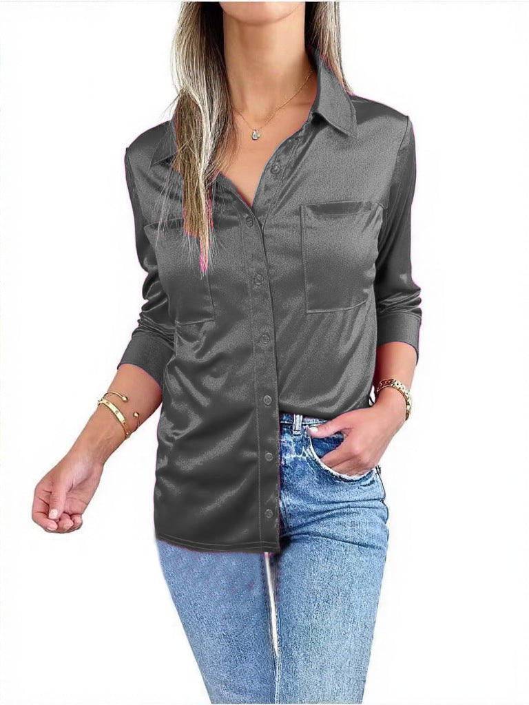 Dame elegant satinbluse med brystlomme og gennemgående knaplukning Stilla
