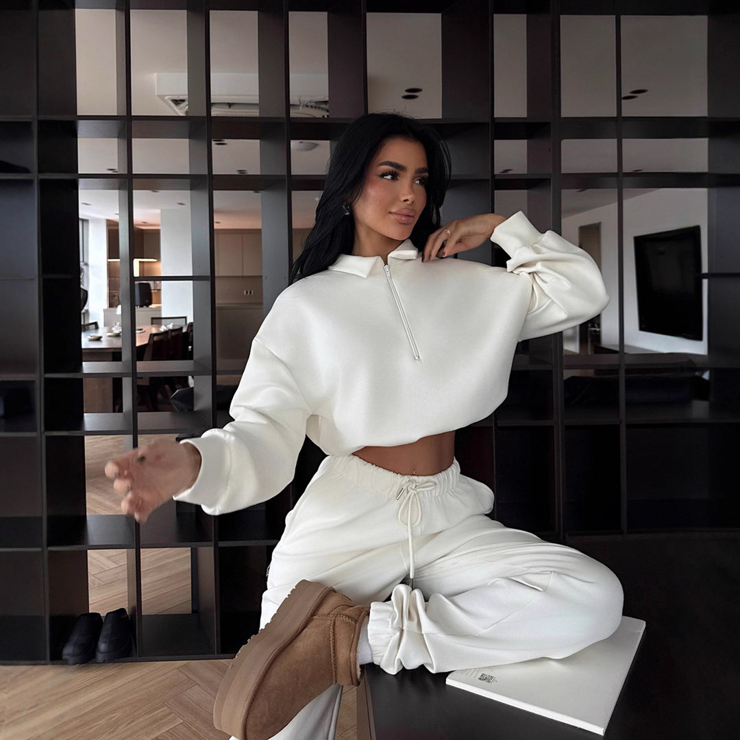 Kvindernes sporty crop sweater og jogger sæt Skovae