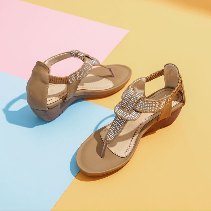 Dame elegante T-Strap sandaler med rhinsten og kilehælhæl Stilla