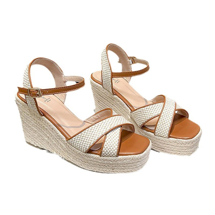 Dame Wedge-sandaler med raffineret remdesign og dobbelt tærske Stilla