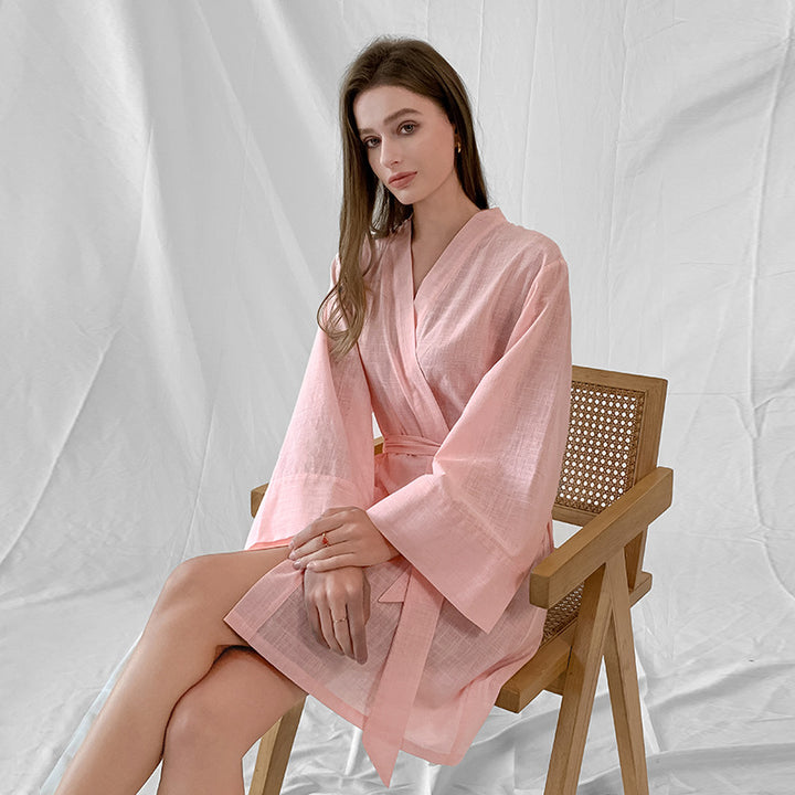 Dame Kimono-kåbe med elegante lange ærmer og praktiske lommer Stilla