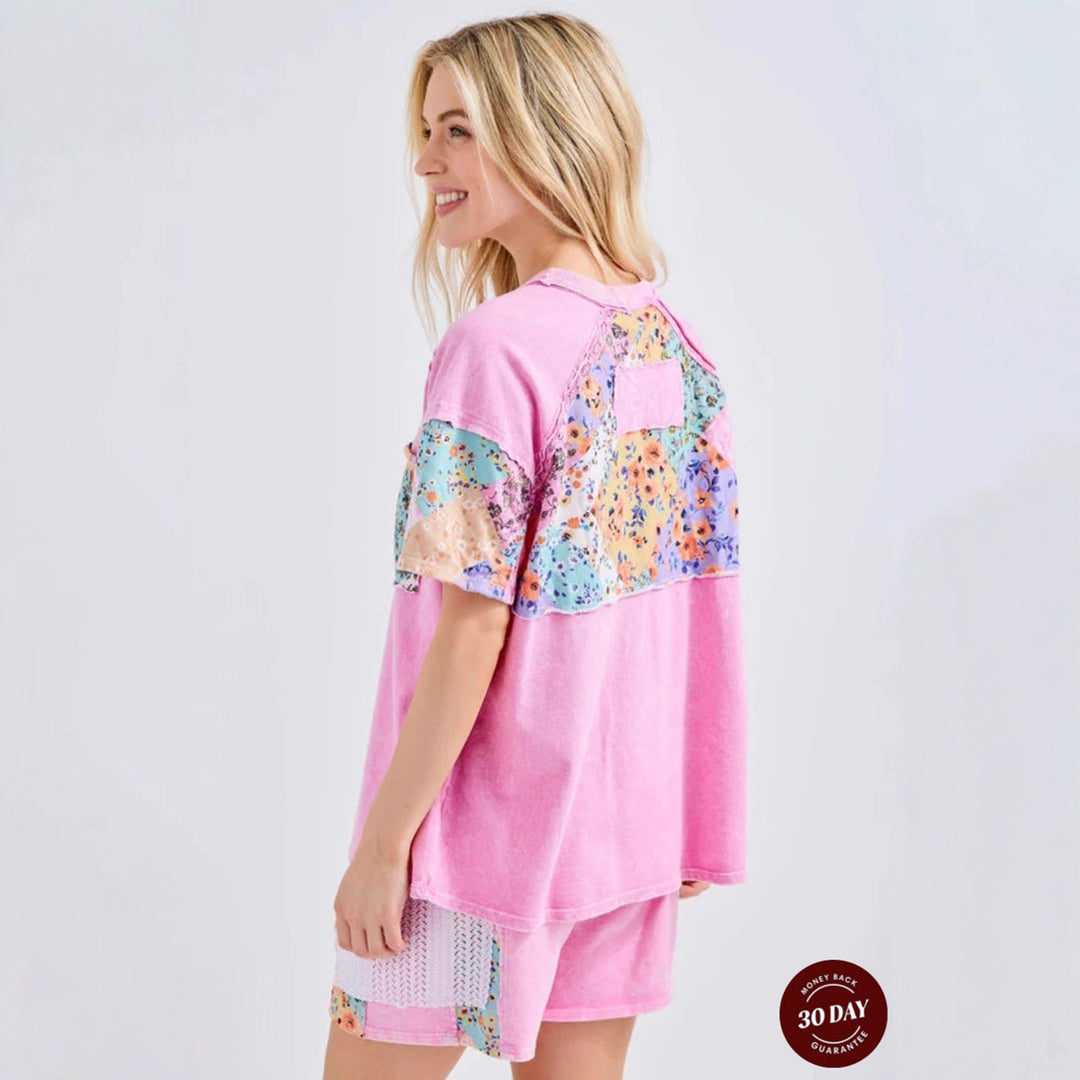 Dame nan kort sæt af huset lavet af bomuldsjersey med blomster patchwork udseende brystlomme og snoretræk Skovae