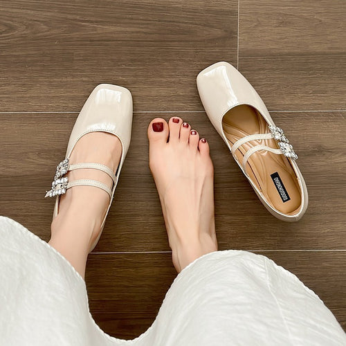 Dame Ballerinas med funkende dekordetaljer og klassisk design Stilla