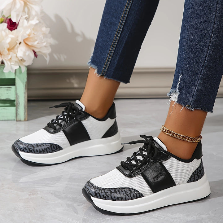 Dame Sporty Sneakers med luftig mesh-overflade og fleksibel sål Stilla