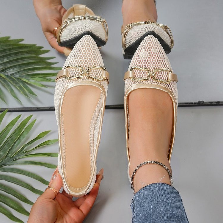 Dame Elegante og åndbare mesh-ballerinaer med dekorativt metal-detajle Stilla
