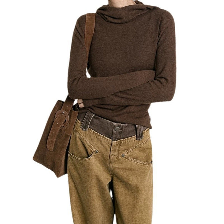 Dame chic sweater med elegant hætte og fin strikstruktur Stilla