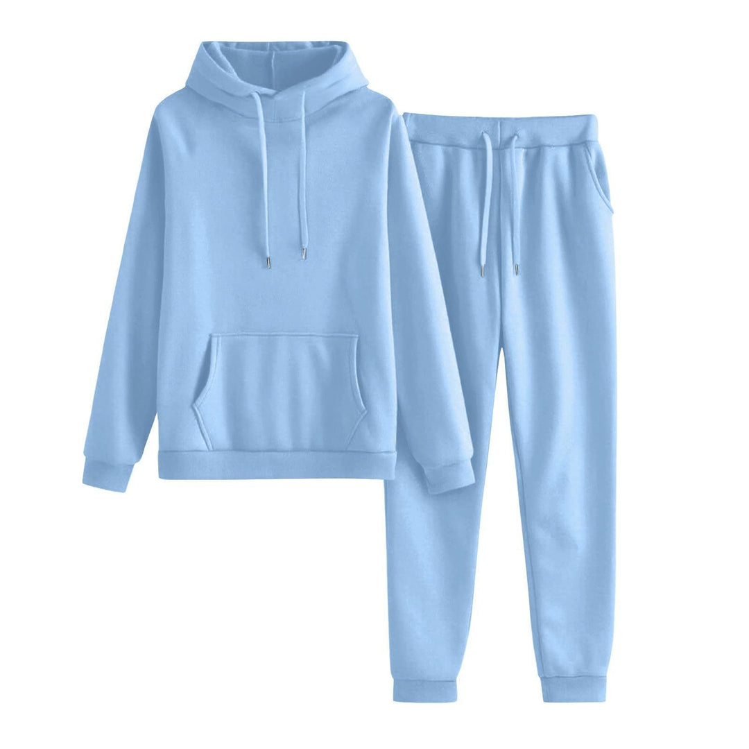 Dame hoodie og jogger sæt i en afslappet pasform med praktiske lommer Skovae