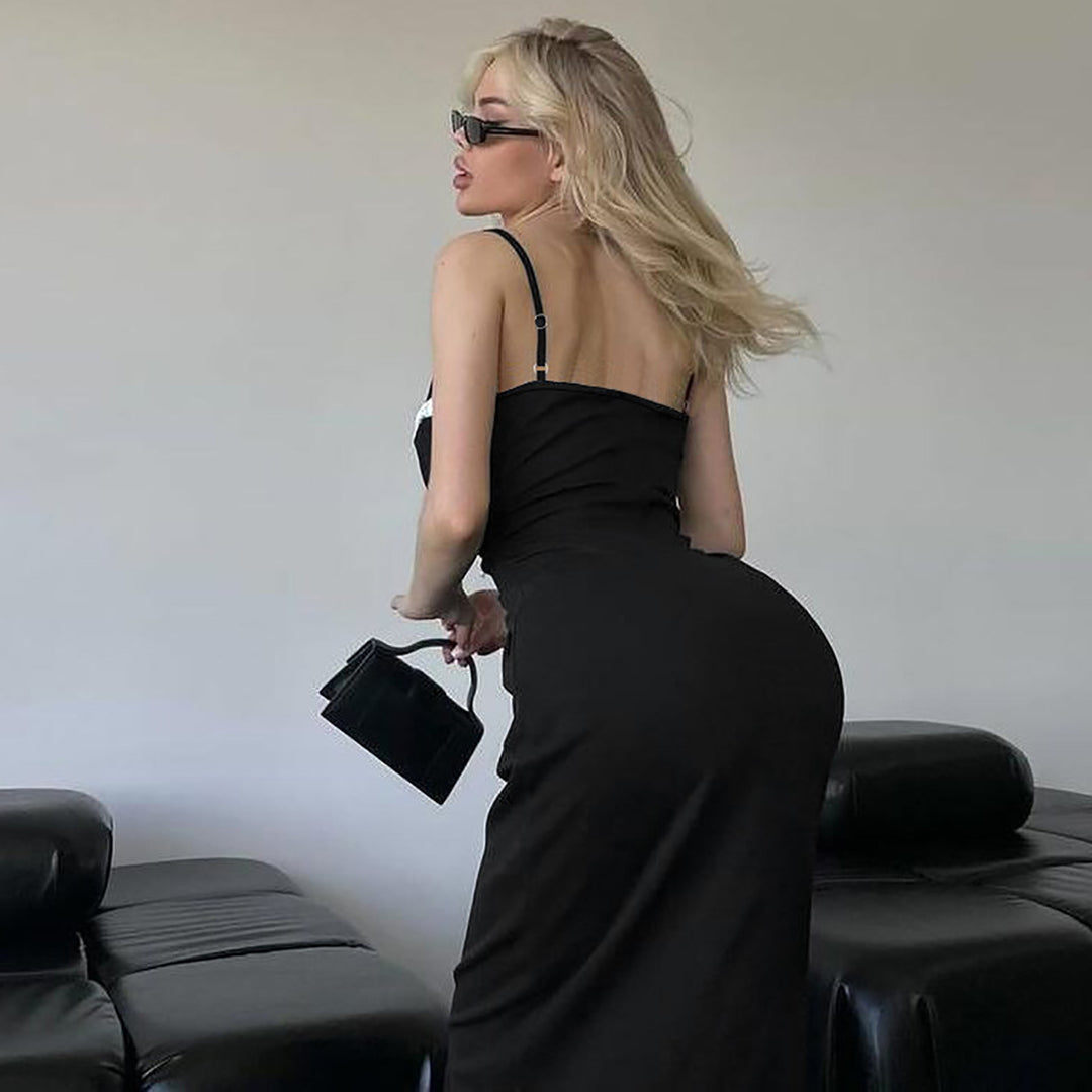Dame Figurformet Langkjole med justerbare spaghettistropper og elegant blondedetalje Stilla