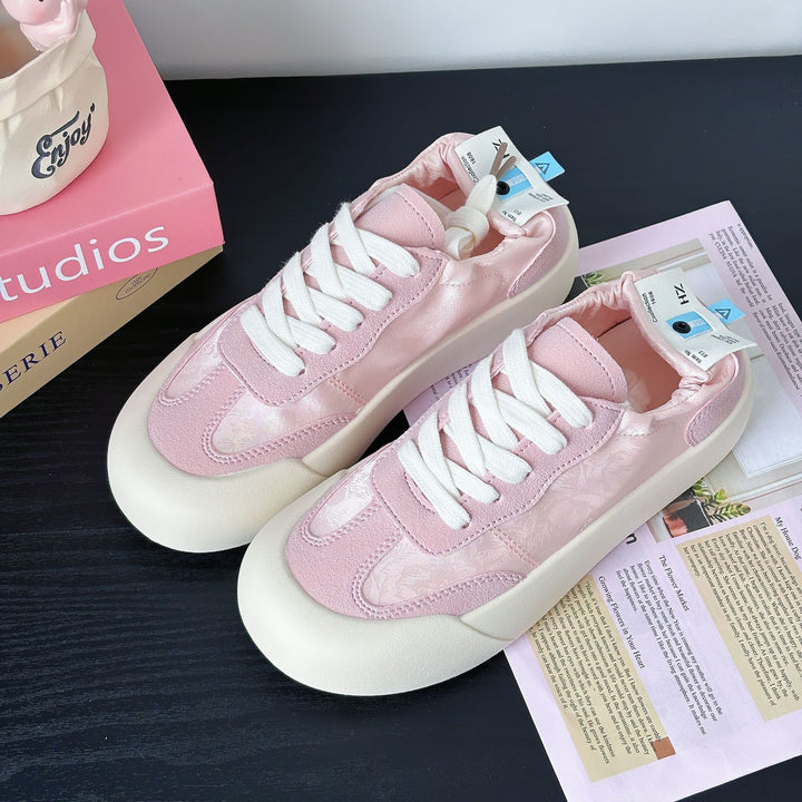 Dame Sporty Sneakers med innovativ materialkombination og tyk profilsål Stilla