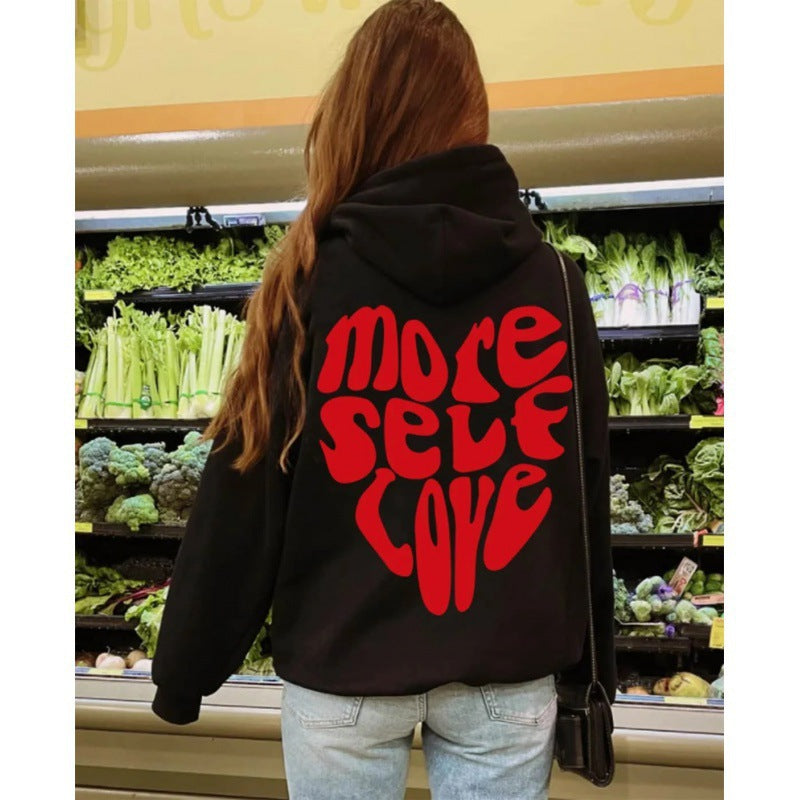 Kvinders hoodie med iøjnefaldende print og oversized pasform Skovae