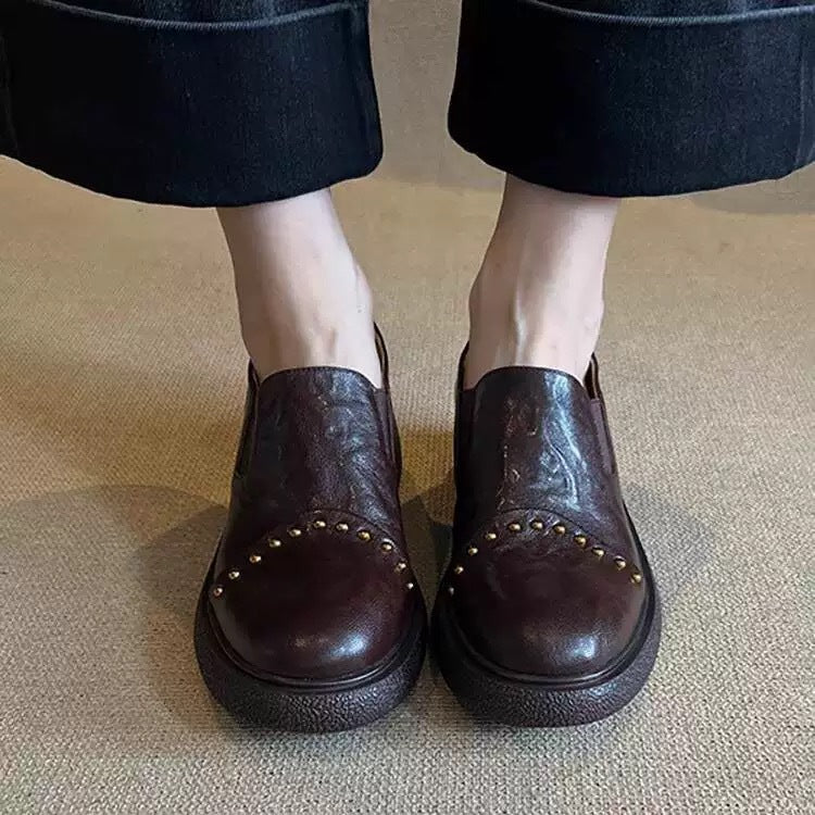 Dame Mode Slip-ons med glitrende nitter og komfortabel sål Stilla