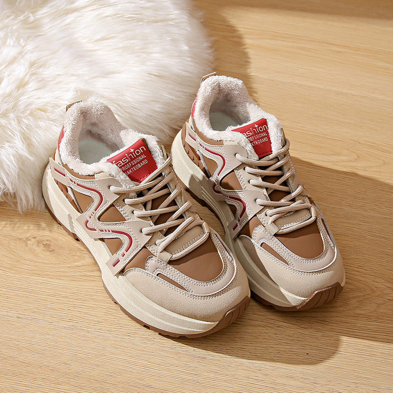 Dame sporty sneakers med polstret indersål og skridsikker ydersål Stilla
