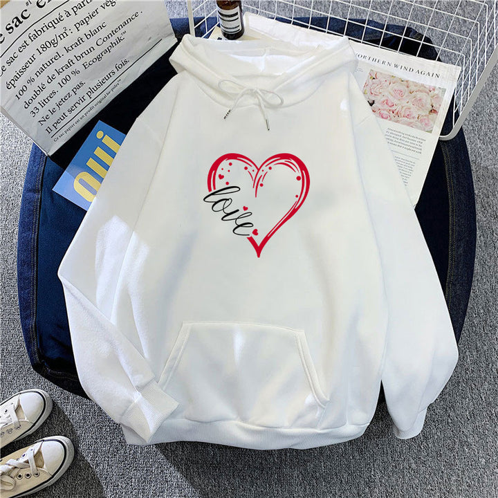 Kvinders hoodie med kreativ hjerteprint og blød indvendig foring Skovae