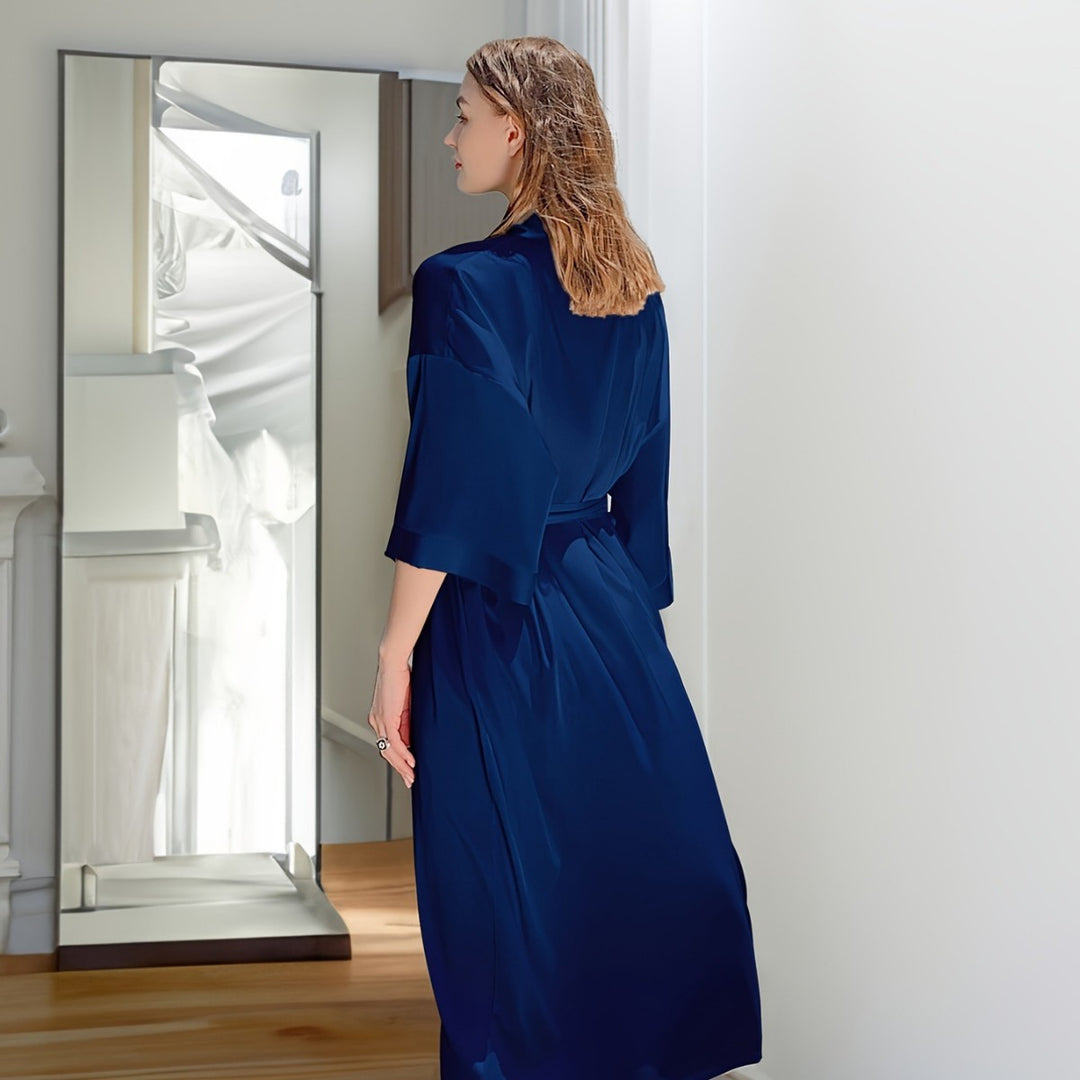 Dame Silke Kimono-Kjole med elegante ærmer og taljebælte Stilla