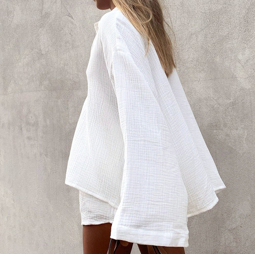 Dame let sæt af bluse og shorts med moderne snit Stilla