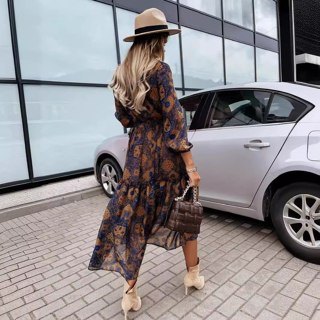 Dame Maxi-Kjole med flydende volangkant og elegant tryk Stilla
