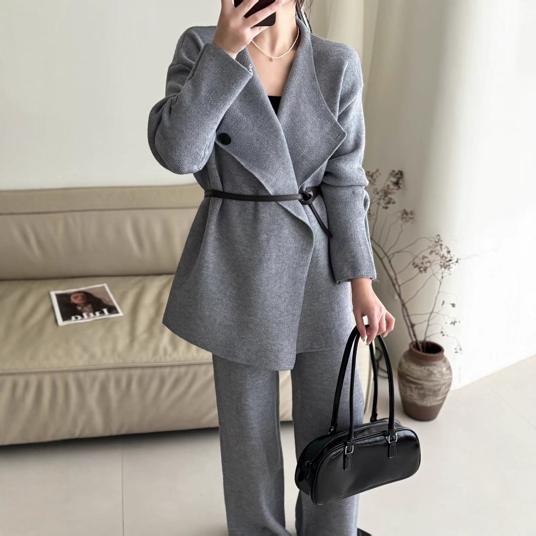 Kvindernes elegante cardigan med skræddersyet design og bælte Stilla