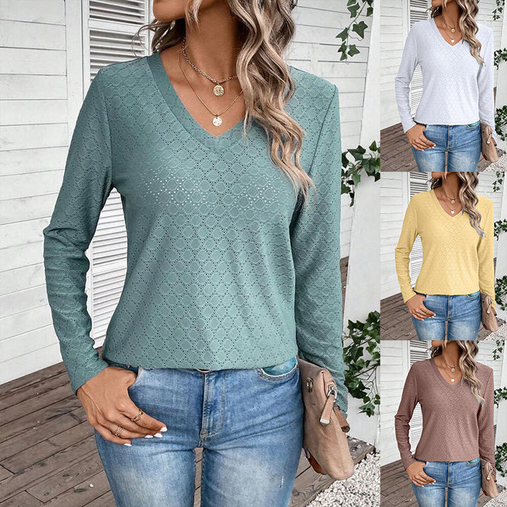 Dame V-hals bluse med vævet huldesign og elegante ærmer Stilla