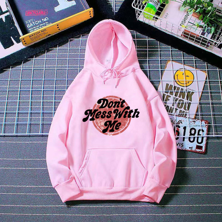 Kvinders hoodie med kreativt statementsdesign Skovae