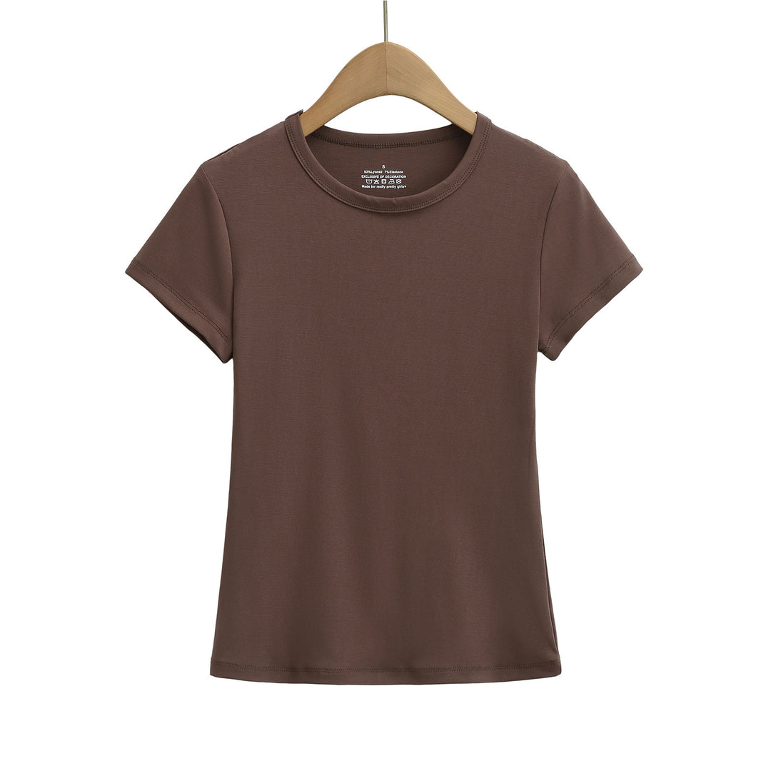 Dame Basic T-shirt med rund udskæring og tætsiddende pasform Stilla