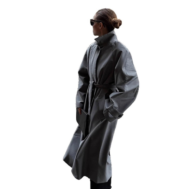 Dame elegant trenchcoat med moderne snit Stilla