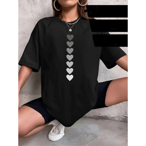 Dame T-shirt med kunstnerisk hjertemotiv i minimalistisk design Stilla