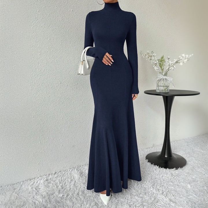 Kvinders elegante langærmet maxi kjole med høj krave og svingende kant Stilla
