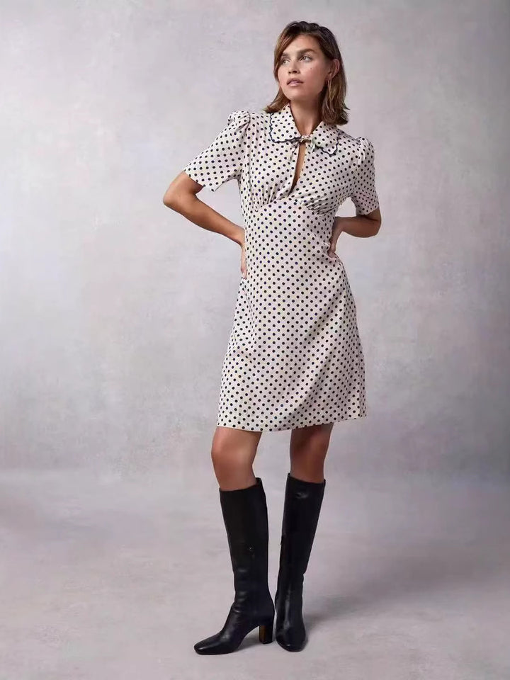 Dame Polka-Dot Kjole med klassisk Skjortekrave og raffinerede Puffærmer Stilla