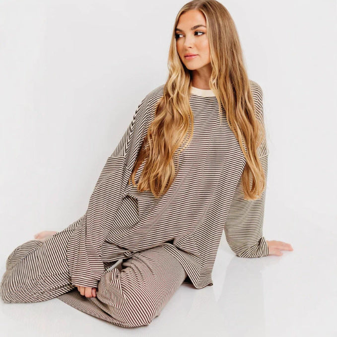 Dame nan stribet Komfort-sæt i fint ribjersey med oversized pullover og vidde buks Skovae