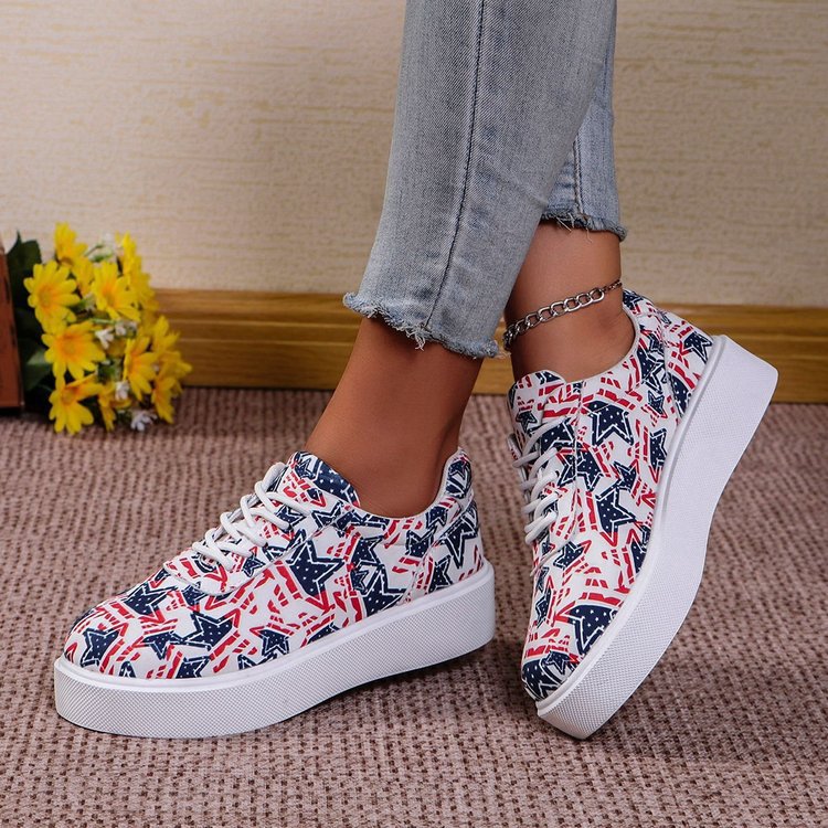 Dame Sneakers med moderne stjernemønster og skridsikker profileret sål Stilla