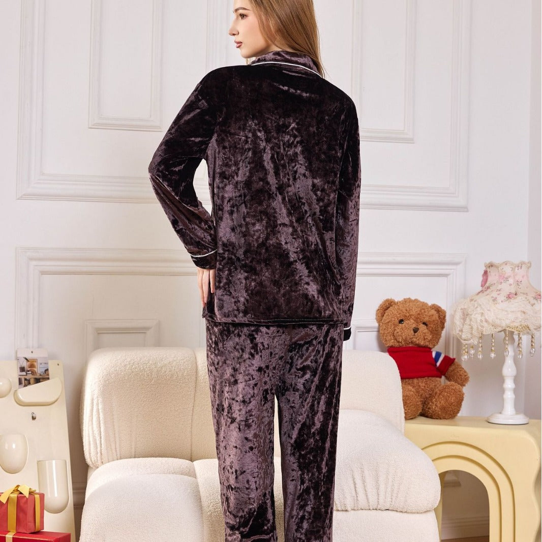 Dame luksuriøs satin pyjamas med elegante detaljer Stilla