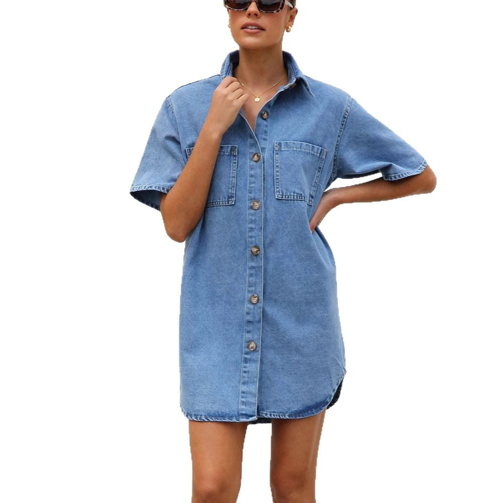 Kvindernes denim skjortekjole i en afslappet pasform med praktiske lommer Stilla