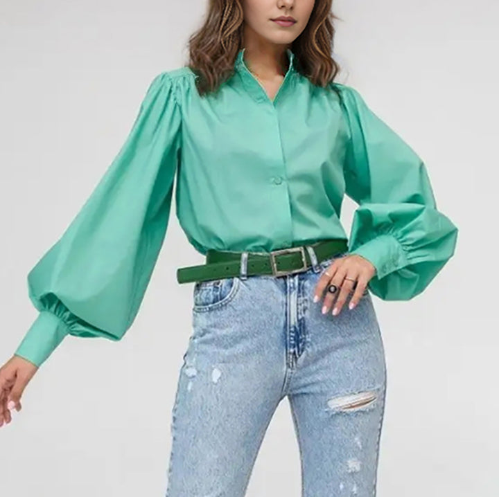 Damebluse med voluminøse ærmer og klassisk ståkrave Stilla