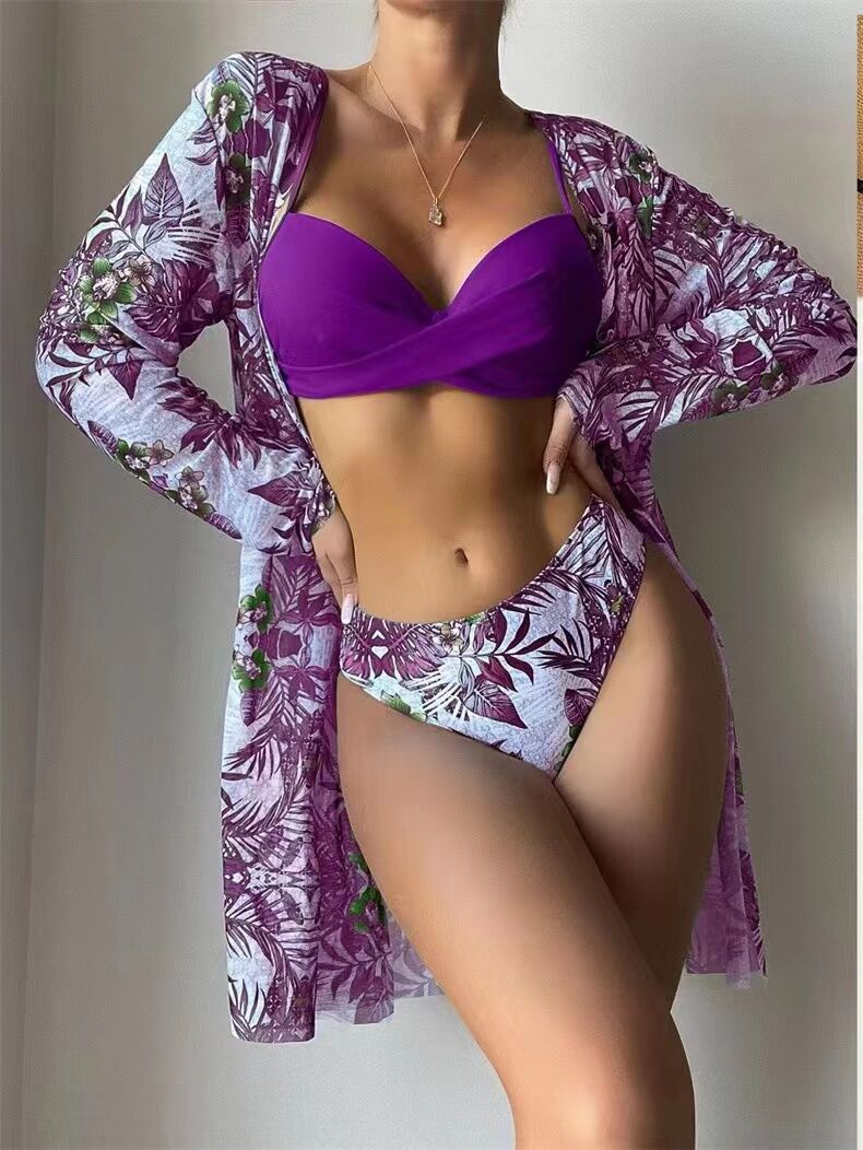 Dame bikini-sæt med blomstercover-up skovae