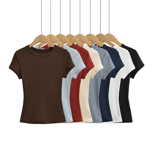 Dame Basic T-shirt med elastisk pasform og rundhalsetud Stilla