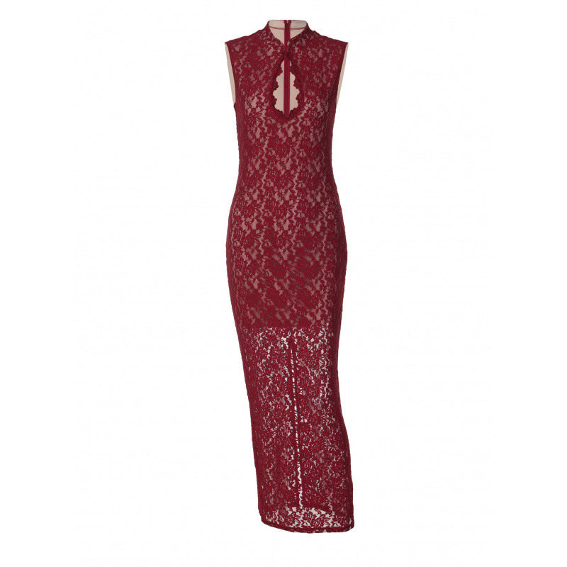Damen Spitzenkleid mit hohem Kragen und figurbetonter Silhouette Skovae