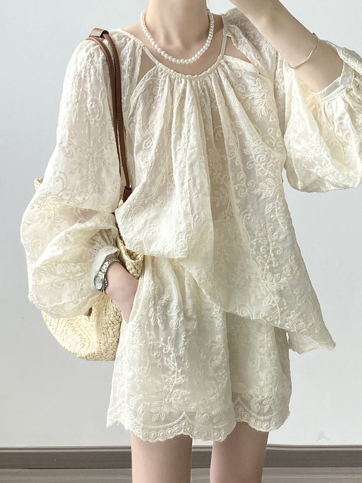 Dame sæt bestående af casual bluse og shorts med elegante spidsdekoreringer Stilla